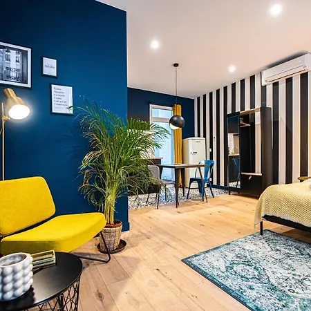 Monsieur Pigalle Apartman *