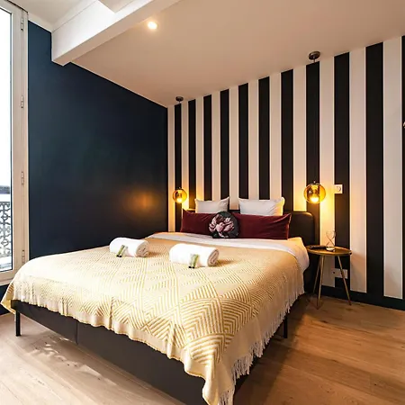 Monsieur Pigalle Apartman *