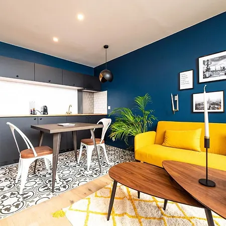 Monsieur Pigalle 아파트 *